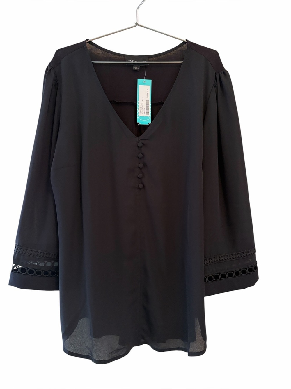 Fortune & Ivy  Black V-Neck Button Front Blouse